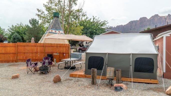 Funstays Glamping Setup Tent In Rv Park #4 Ok-T4 Moab Dış mekan fotoğraf