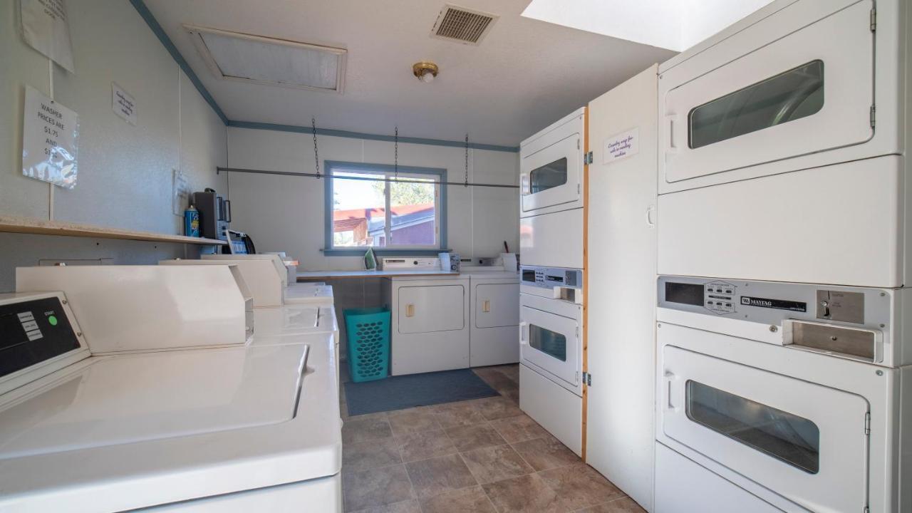 Funstays Glamping Setup Tent In Rv Park #4 Ok-T4 Moab Dış mekan fotoğraf
