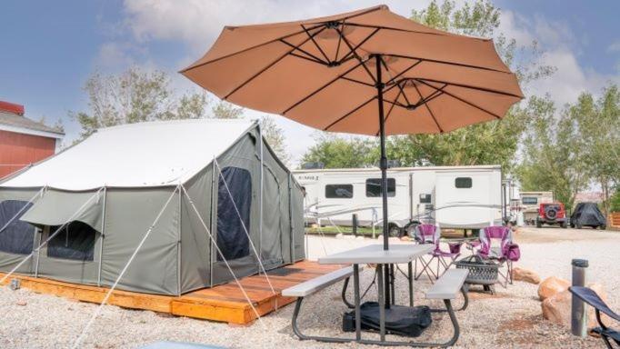 Funstays Glamping Setup Tent In Rv Park #4 Ok-T4 Moab Dış mekan fotoğraf