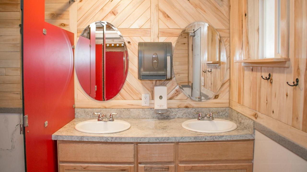 Funstays Glamping Setup Tent In Rv Park #4 Ok-T4 Moab Dış mekan fotoğraf